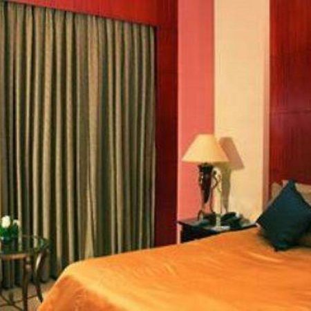 Hotel Hans International Neu-Delhi Exterior foto